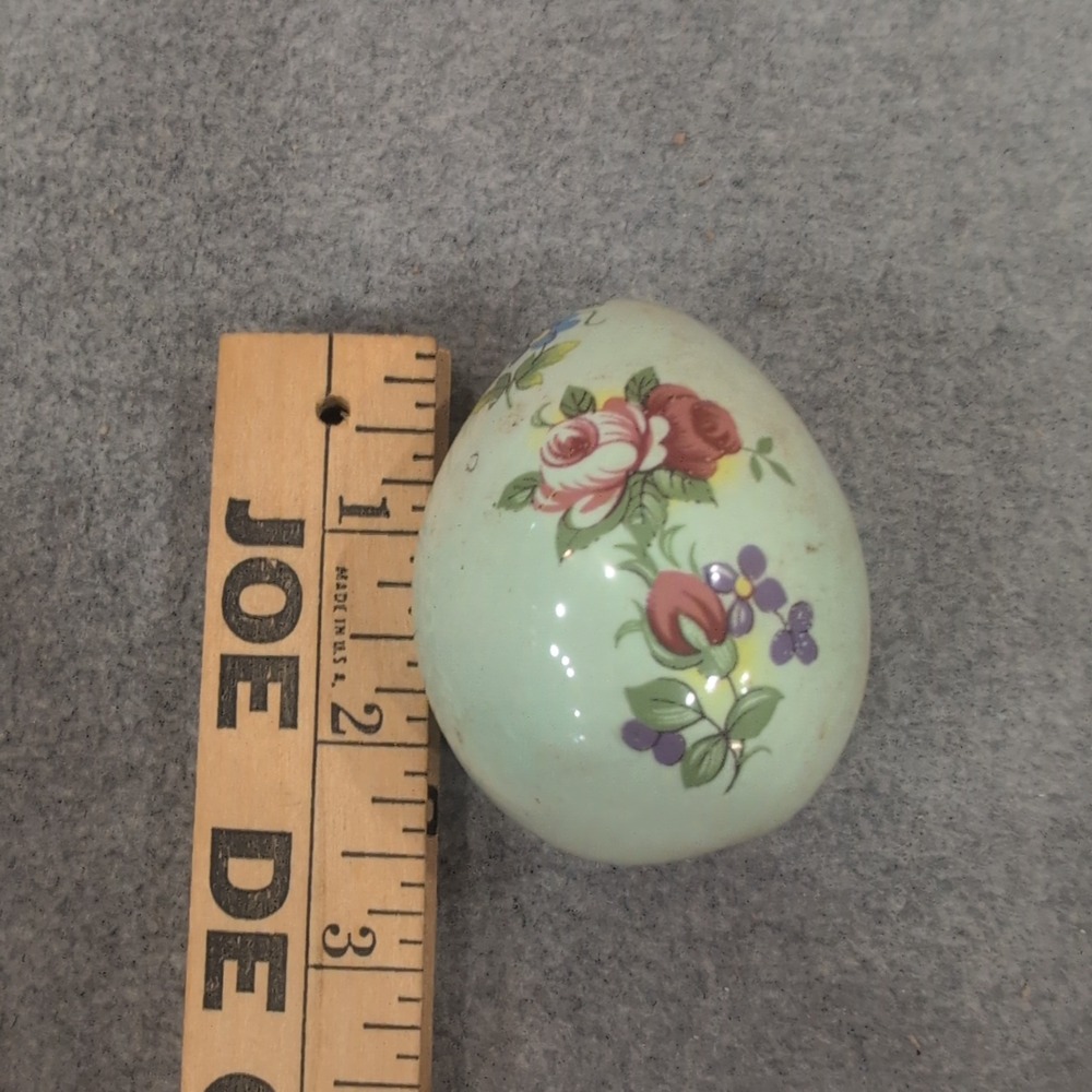 Vintage Floral Ceramic Decorative Egg Pale Green Rose Pattern Ornament - Picture 4 of 4